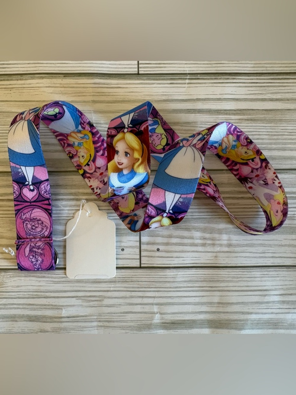 🍄Disney Alice in Wonderland Lanyard
